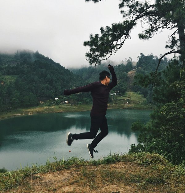 Comment organiser une randonnée-camping pour explorer les montagnes de l'Himalaya?