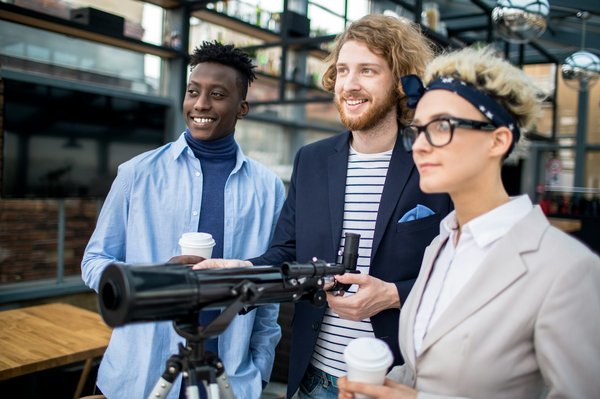 Où observer les oiseaux migrateurs dans les étangs du parc national de Doñana, Espagne?